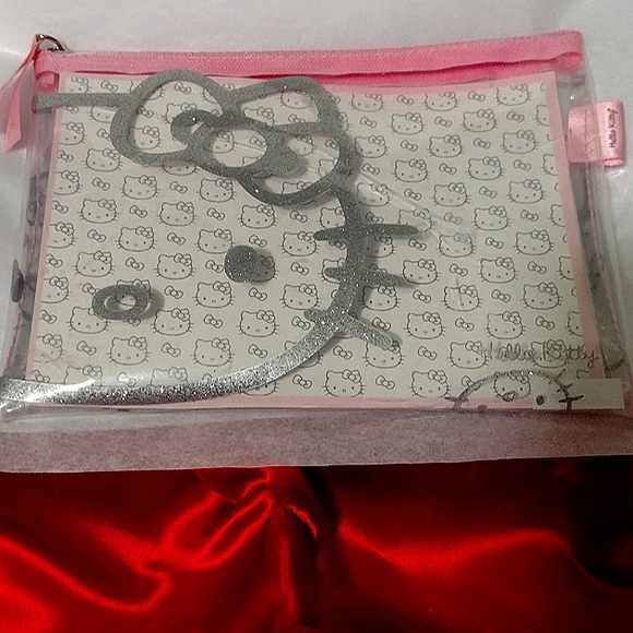 Hello Kitty Sparkling 💖 Pink Pouch Valuables, Zippered Case Laptop, Ipad NWT - Picture 3 of 10